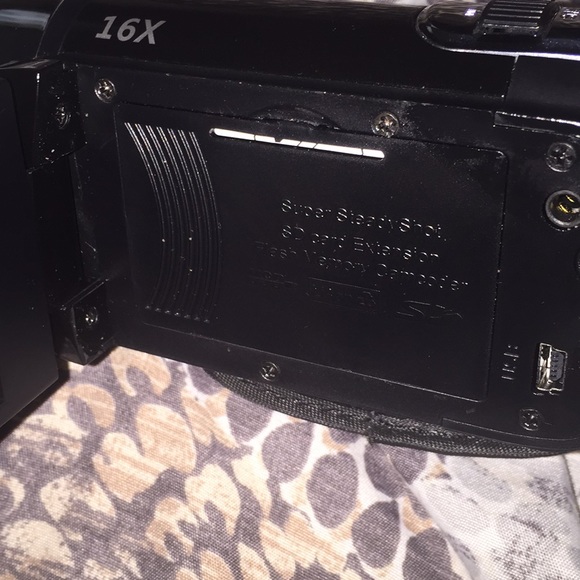 Vlogging Camera - Picture 4 of 4